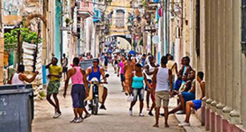 City tour Autentica Cuba caminando con su pueblo